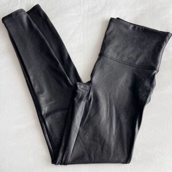 NWOT SPANX Faux Leather High Waisted Leggings in Black Size Medium Style 2437 - Picture 2 of 14